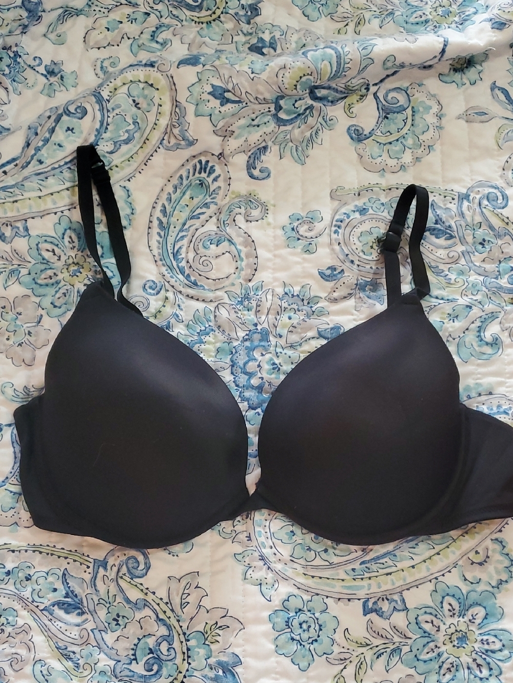 La SENZA Black Smooth Molded T-Shirt Bra with Adjustable Straps